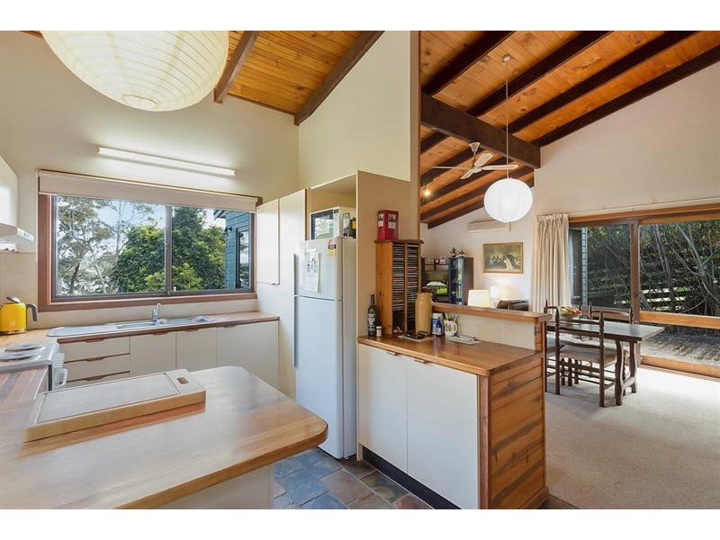 16 John Penn Ave, Merimbula NSW 2548