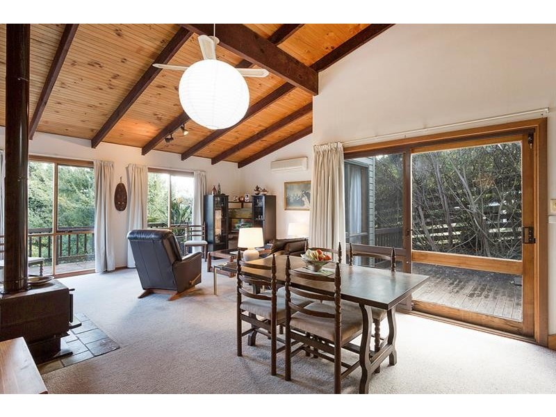 16 John Penn Ave, Merimbula NSW 2548