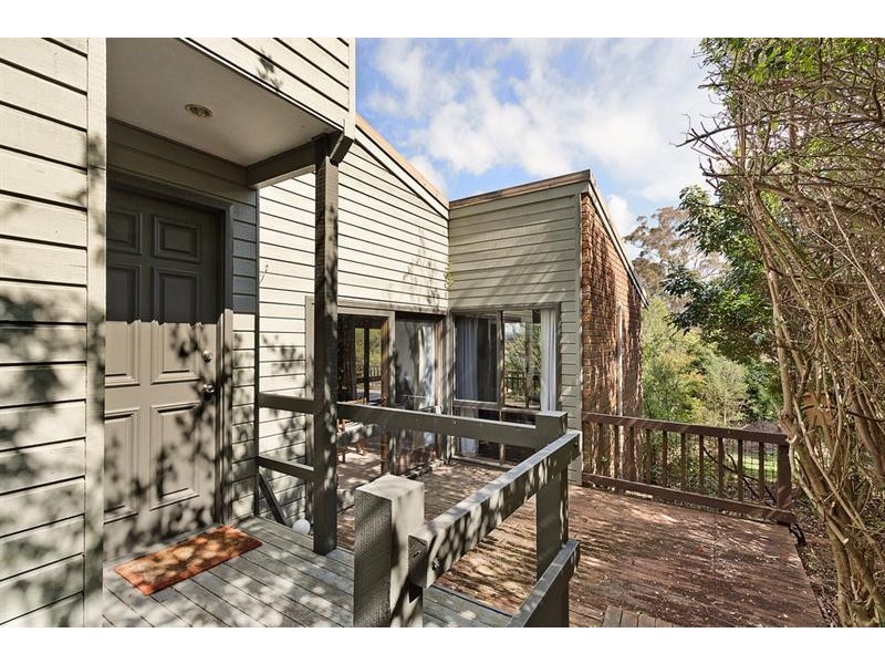 16 John Penn Ave, Merimbula NSW 2548