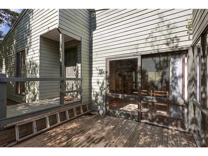 16 John Penn Ave, Merimbula NSW 2548