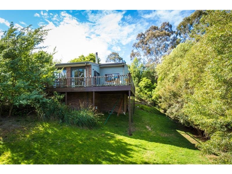 16 John Penn Ave, Merimbula NSW 2548