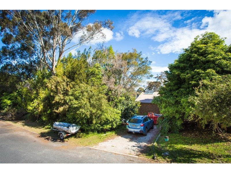 16 John Penn Ave, Merimbula NSW 2548