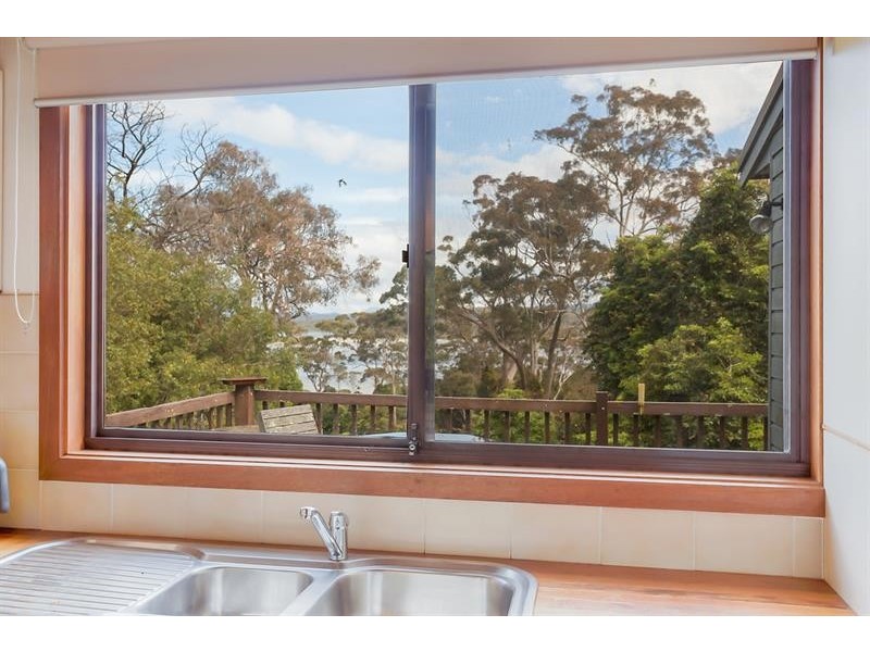 16 John Penn Ave, Merimbula NSW 2548