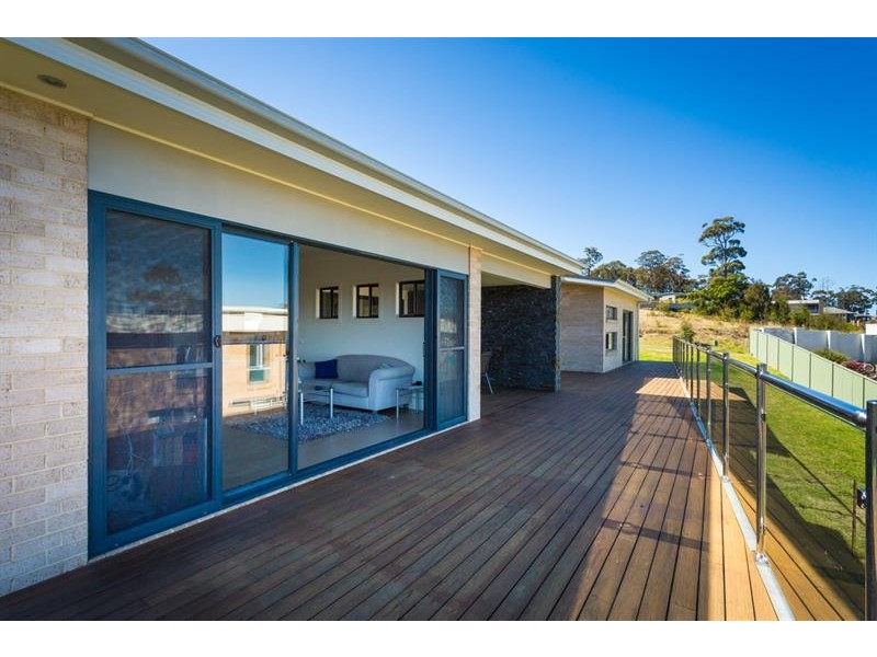 43 The Crest 0, Mirador NSW 2548