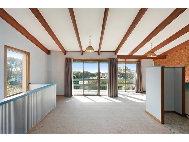 1/1 Surf Cir, Tura Beach NSW 2548