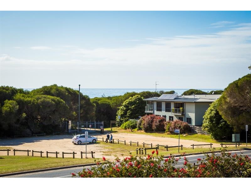 1/1 Surf Cir, Tura Beach NSW 2548