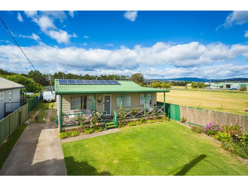 7 Martin St, Pambula NSW 2549