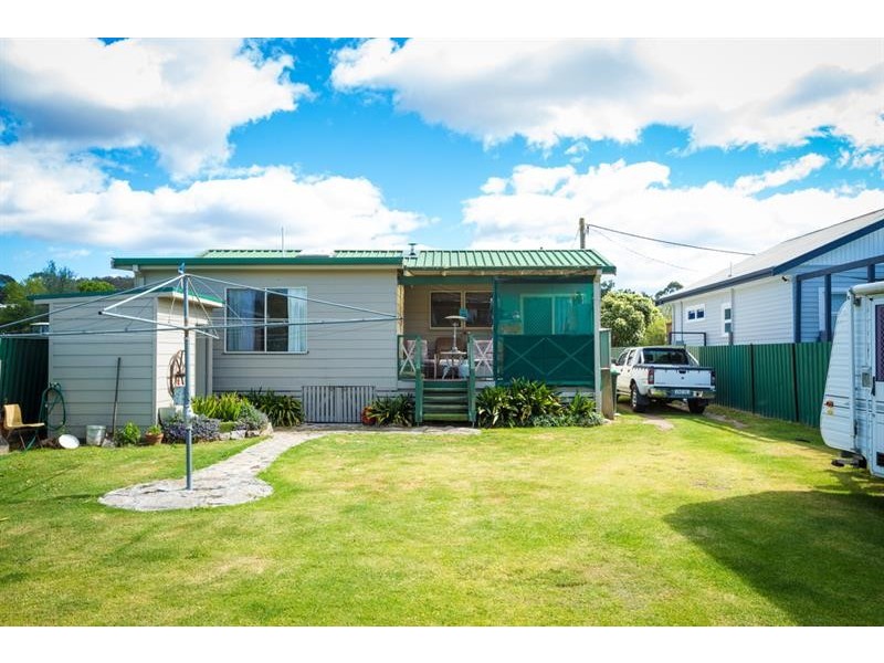 7 Martin St, Pambula NSW 2549