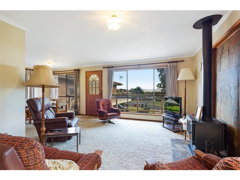 2/32 Jinjera Pde, Pambula Beach NSW 2549