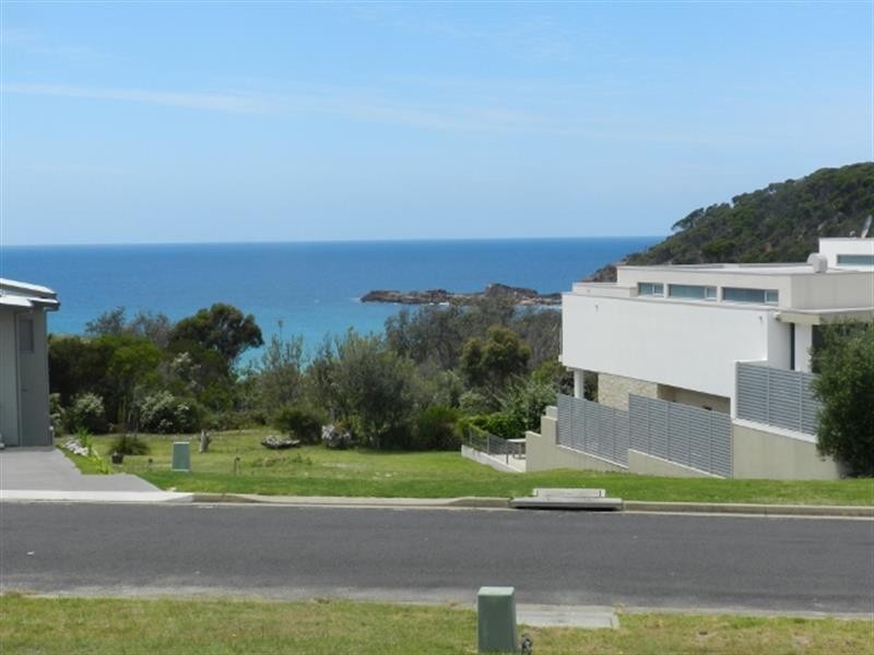25 Dolphin Cove Dr, Tura Beach NSW 2548