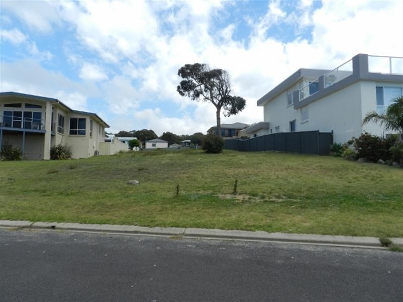 25 Dolphin Cove Dr, Tura Beach NSW 2548