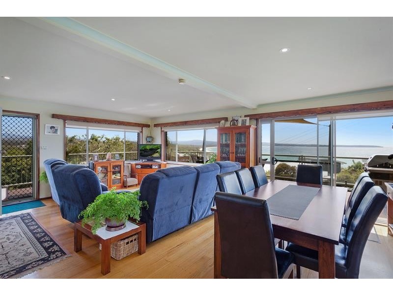 2 Booroo St, Pambula Beach NSW 2549