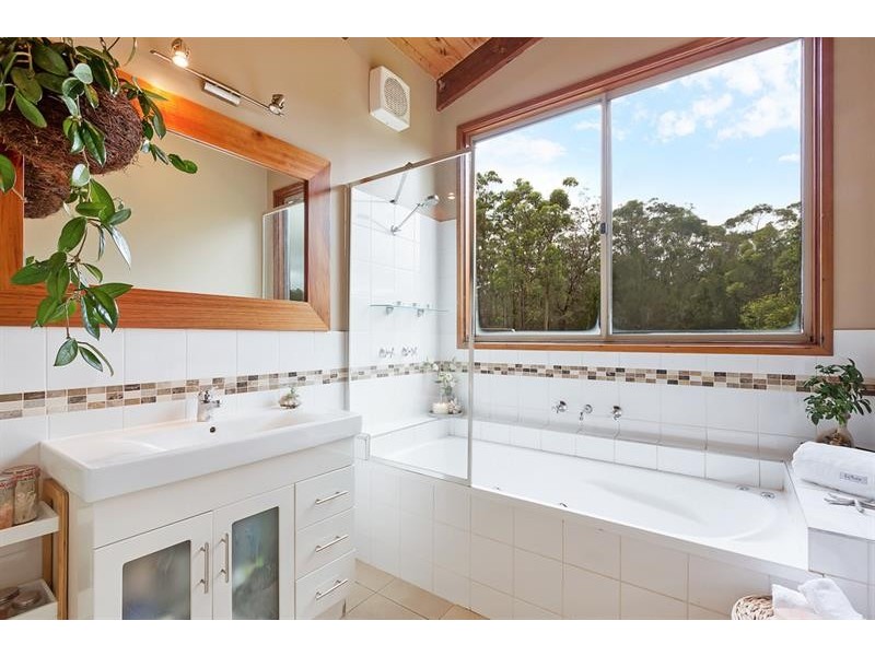 33 Boggy Creek Rd, Millingandi NSW 2549