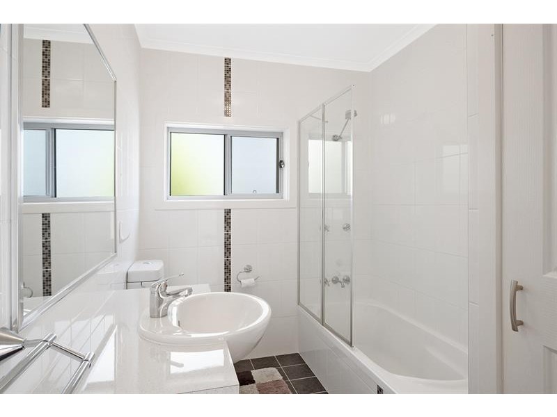 10 Chapman Ave, Merimbula NSW 2548