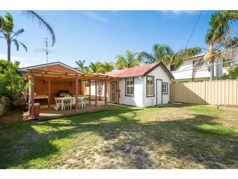 10 Chapman Ave, Merimbula NSW 2548