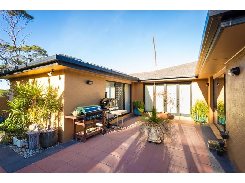 39 Surf Cir, Tura Beach NSW 2548