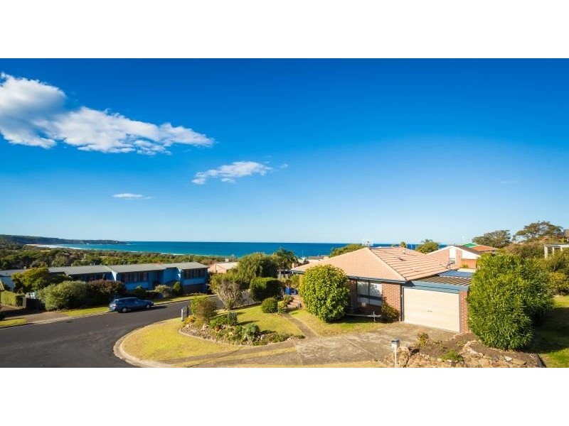 2 Caldy Pl, Tura Beach NSW 2548