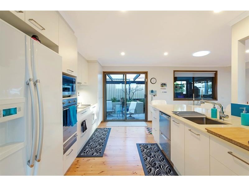 2 Caldy Pl, Tura Beach NSW 2548