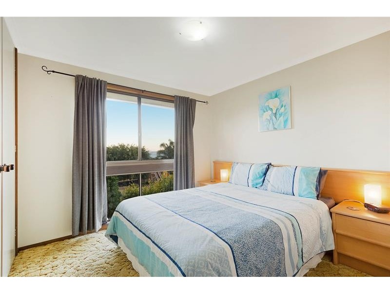2 Caldy Pl, Tura Beach NSW 2548