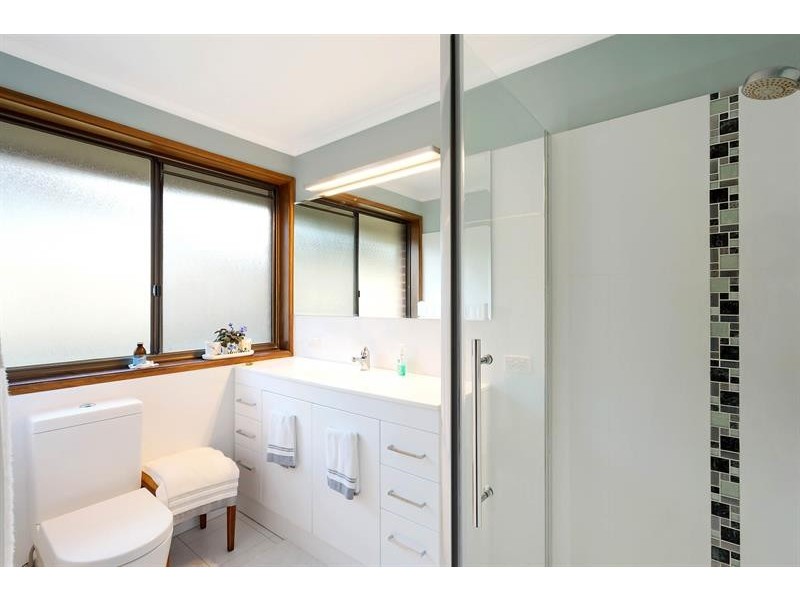 2 Caldy Pl, Tura Beach NSW 2548