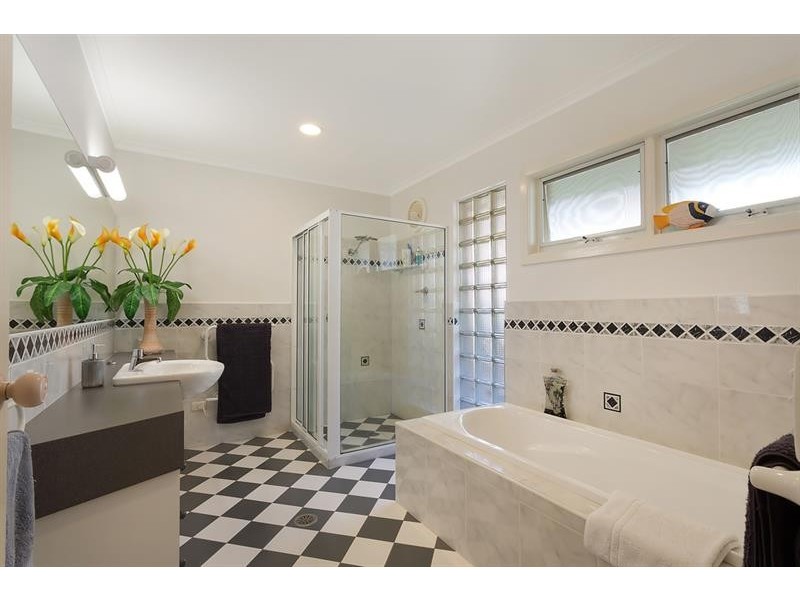 8 Hill St, Merimbula NSW 2548