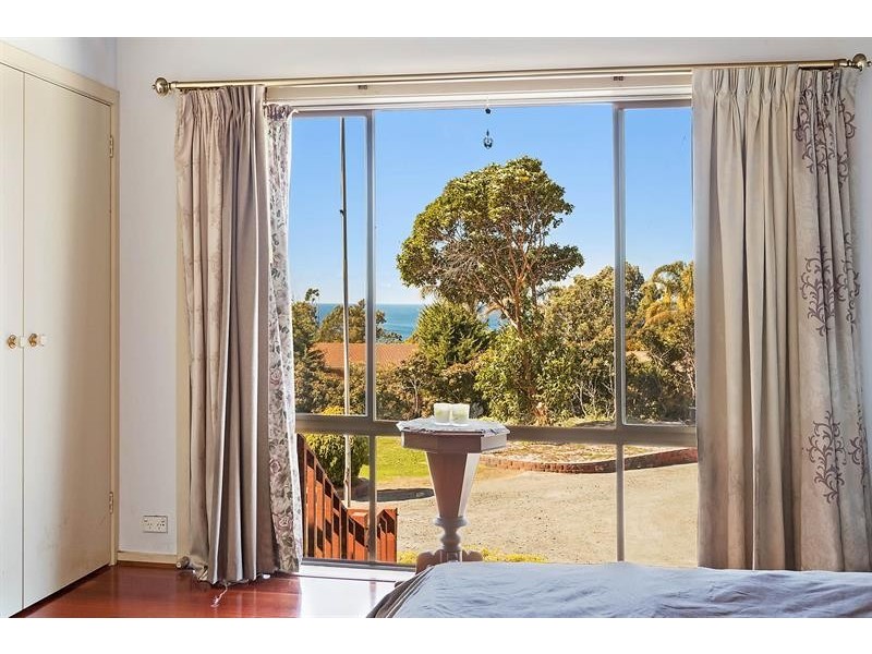 23 Golf  Cct, Tura Beach NSW 2548