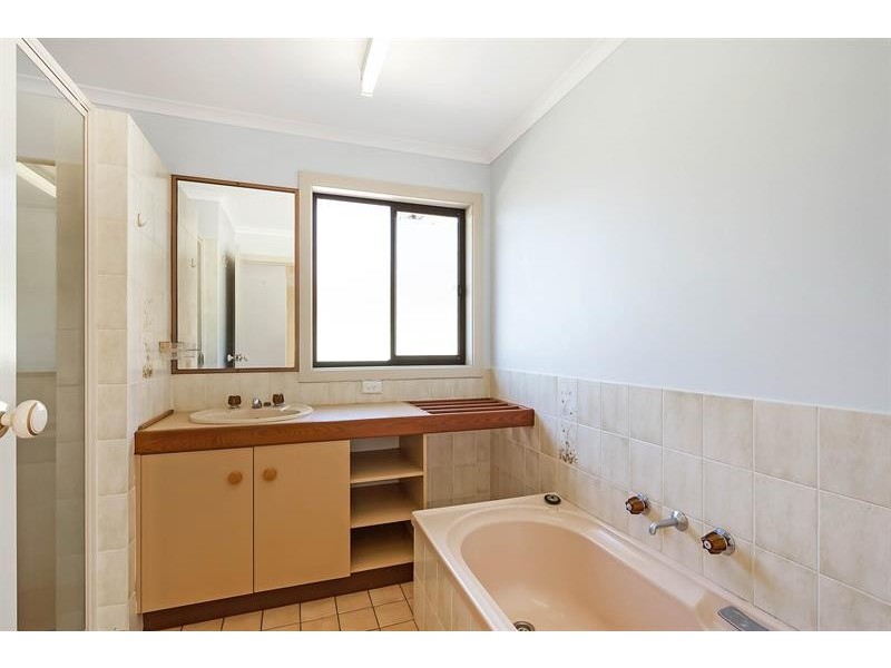 23 Golf  Cct, Tura Beach NSW 2548