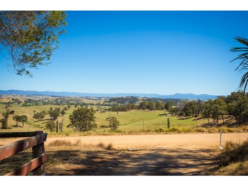 19 East Cochranes Rd, South Wolumla NSW 2550