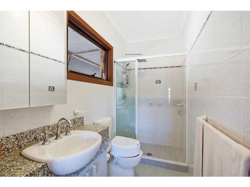 19 East Cochranes Rd, South Wolumla NSW 2550