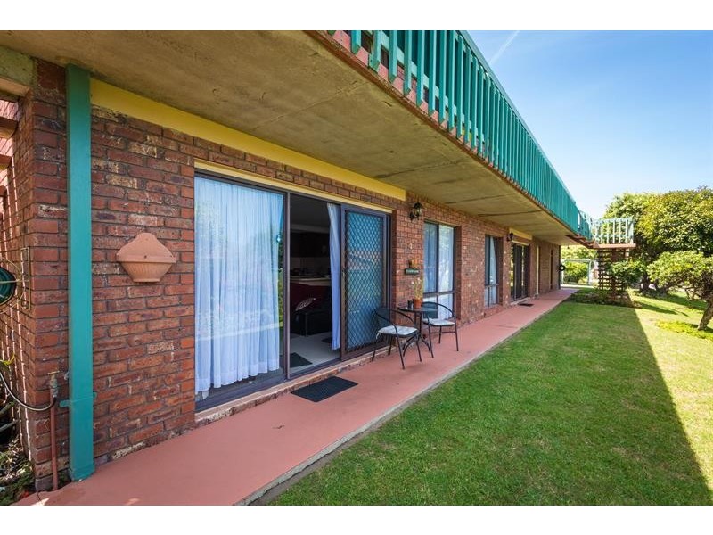2/23 Yarrawood Ave, Merimbula NSW 2548