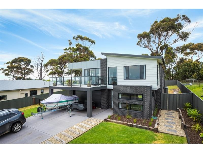 26 The Dress Circle, Tura Beach NSW 2548