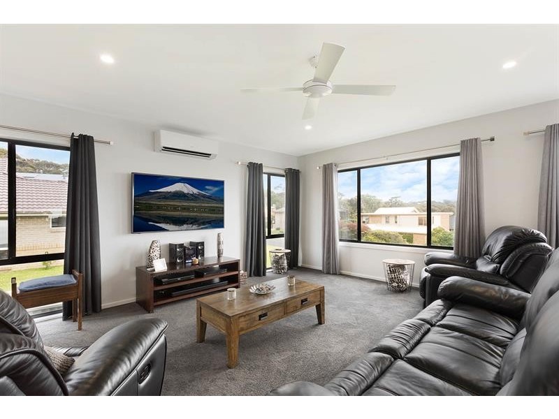 26 The Dress Circle, Tura Beach NSW 2548