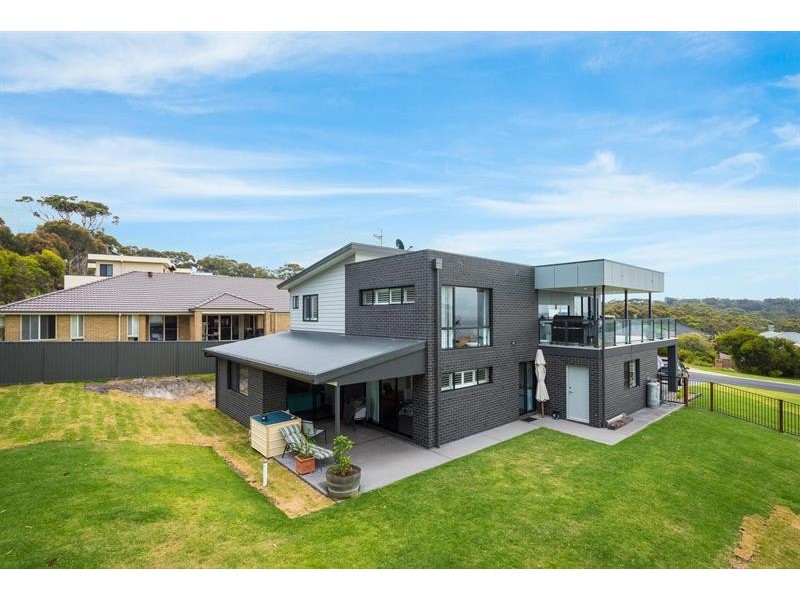 26 The Dress Circle, Tura Beach NSW 2548