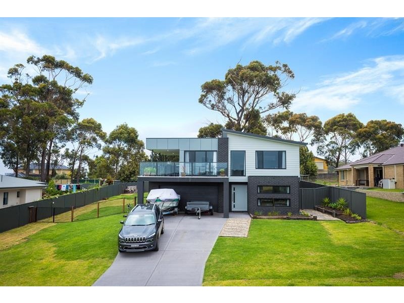 26 The Dress Circle, Tura Beach NSW 2548