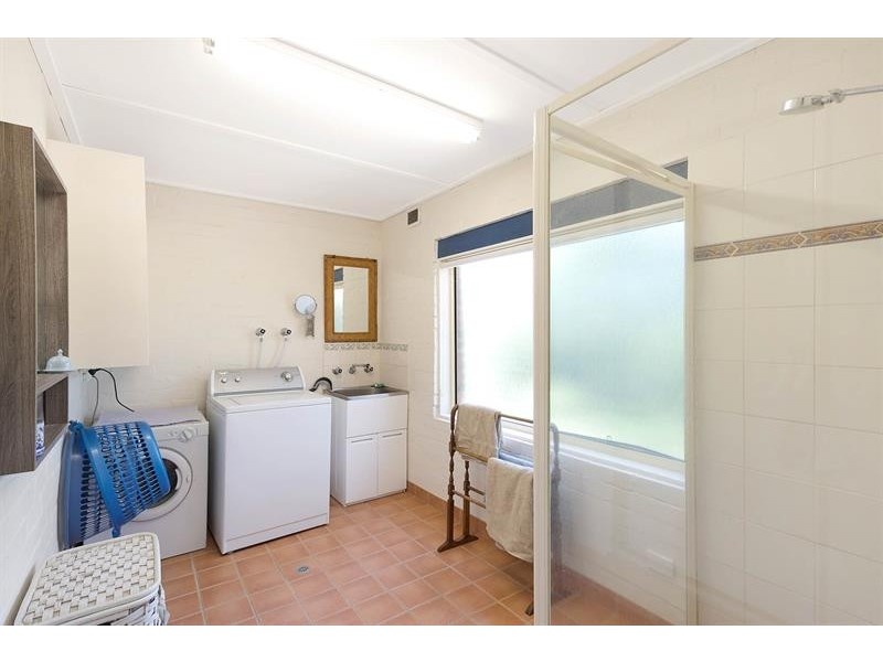 15 Illawong  Hts, Merimbula NSW 2548