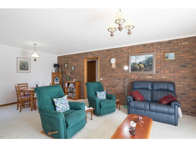 1/4 Sapphire Coast Dr, Merimbula NSW 2548