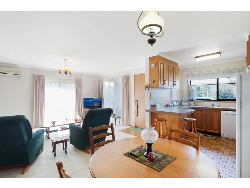 1/4 Sapphire Coast Dr, Merimbula NSW 2548