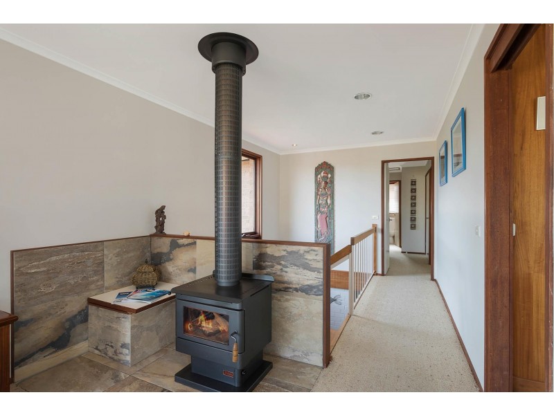 71 Surf  Cir, Tura Beach NSW 2548