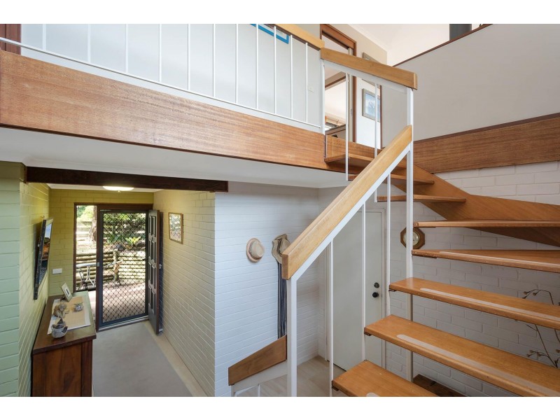 71 Surf  Cir, Tura Beach NSW 2548