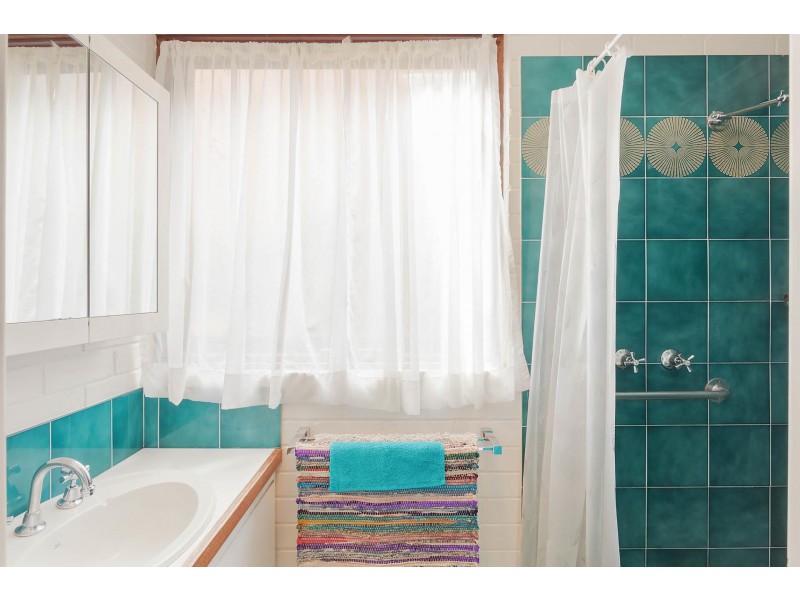 71 Surf  Cir, Tura Beach NSW 2548