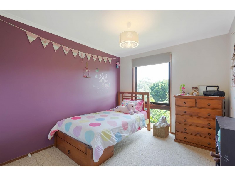 71 Surf  Cir, Tura Beach NSW 2548