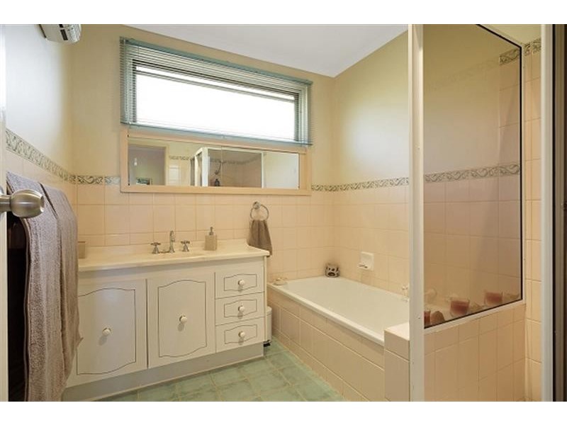 15 Illawong Heights, Merimbula NSW 2548