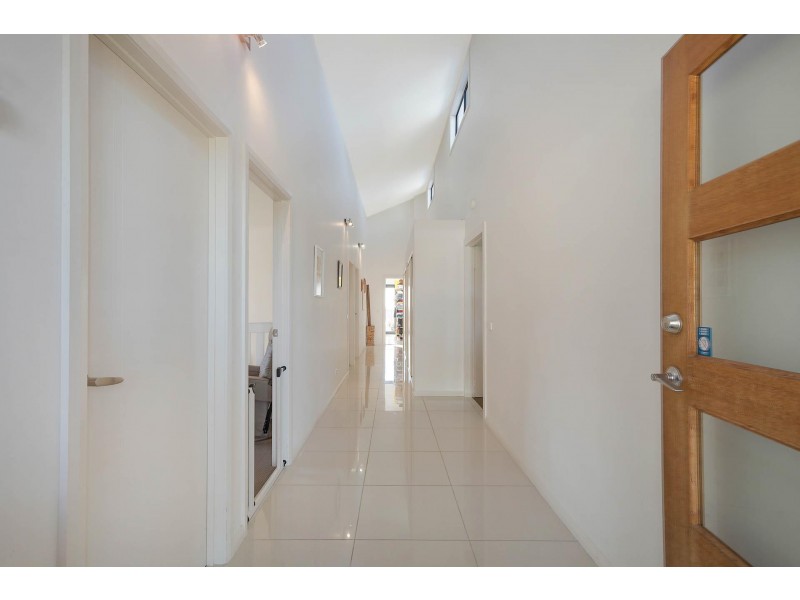 3 Cockatoo Court, Mirador NSW 2548