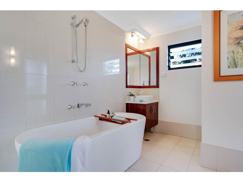 20 Cliff Street, Merimbula NSW 2548