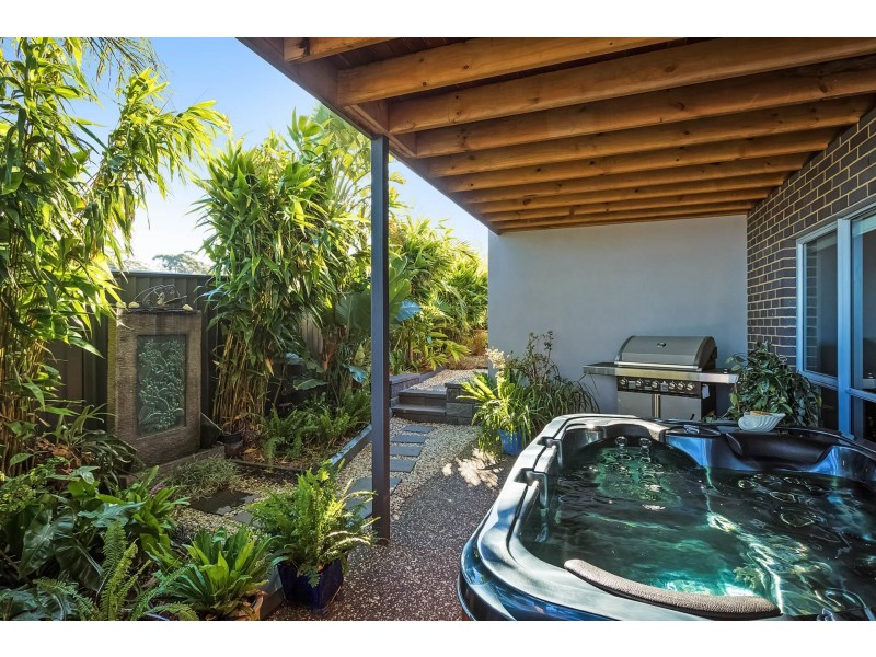 65 The Crest, Merimbula NSW 2548