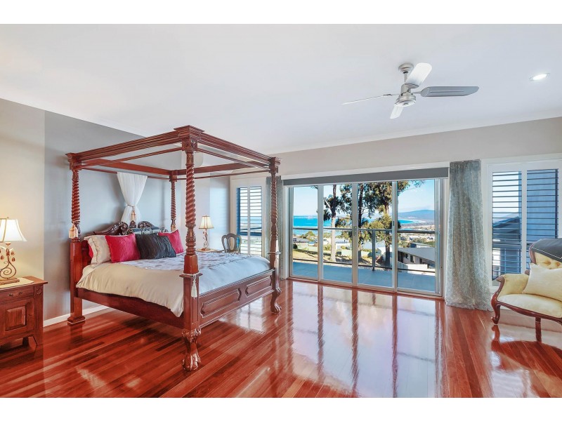 65 The Crest, Merimbula NSW 2548