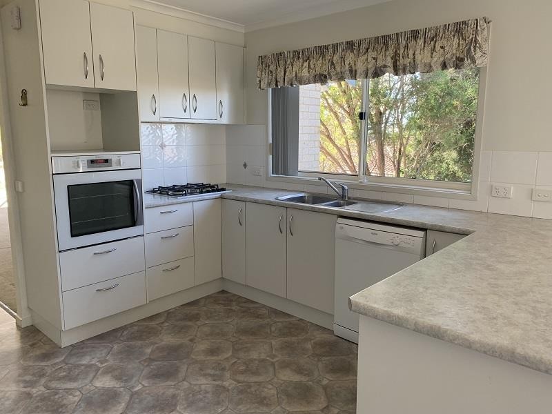 6 Acacia Crescent, Tura Beach NSW 2548