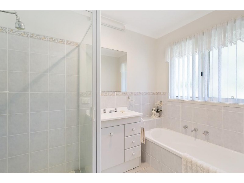 6 Acacia Crescent, Tura Beach NSW 2548