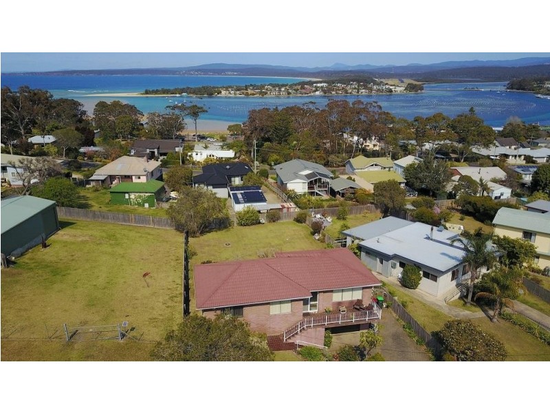 48 Lakeview Avenue, Merimbula NSW 2548