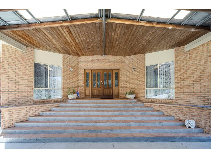 6 Tristania Court, Tura Beach NSW 2548